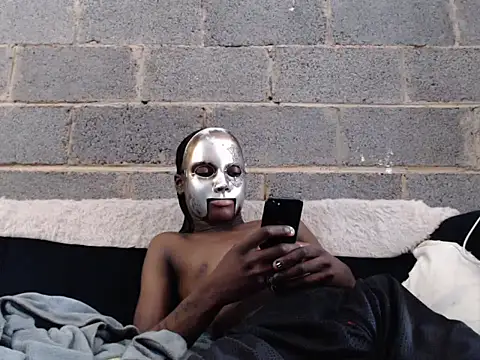 Romeo Favent online show from 09/25/25, 10:52