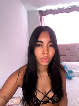 Snapshot of karolaalcendra chatting on 10/18/25, 07:58 karolaalcendra online show from 10/18/25, 07:58