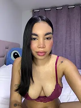 karolaalcendra online show from 02/10/26, 03:32