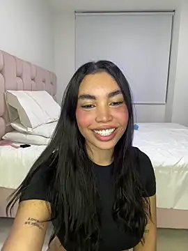 karolaalcendra online show from 04/20/26, 12:13