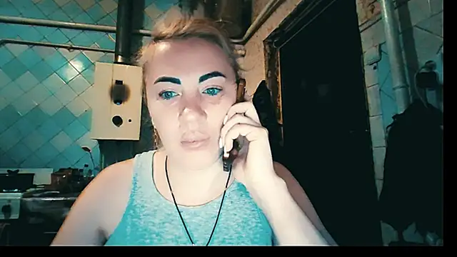 EmmaCat  online show from 11/27/25, 07:43