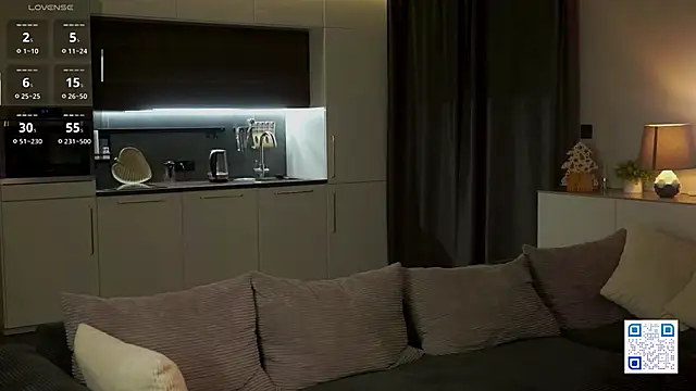 Snapshot of DimpledPoke chatting on 12/05/25, 10:02 DimpledPoke online show from 12/05/25, 10:02