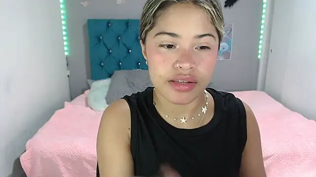 Snapshot of mia_sexgirl chatting on 06/03/26, 12:30 mia sexgirl online show from 06/03/26, 12:30
