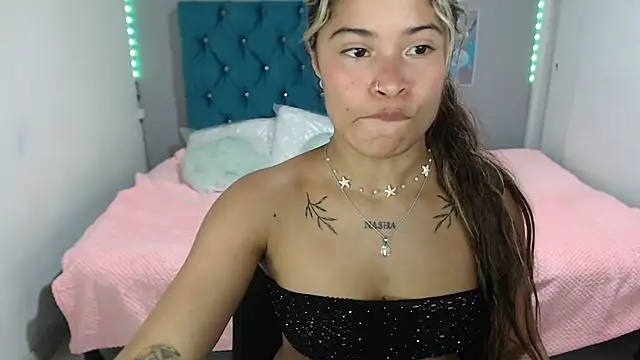 Snapshot of mia_sexgirl chatting on 06/03/26, 02:33 mia sexgirl online show from 06/03/26, 02:33