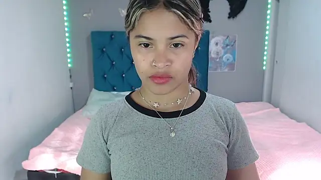 Snapshot of mia_sexgirl chatting on 06/11/26, 12:25 mia sexgirl online show from 06/11/26, 12:25
