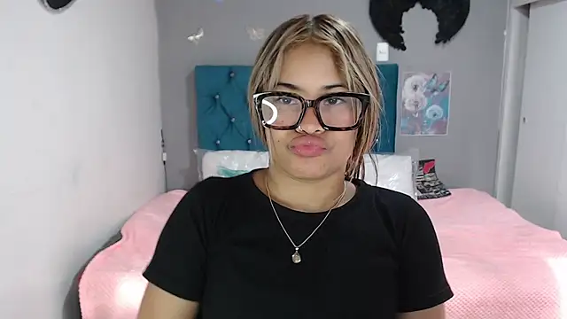 Snapshot of mia_sexgirl chatting on 07/28/26, 12:23 mia sexgirl online show from 07/28/26, 12:23