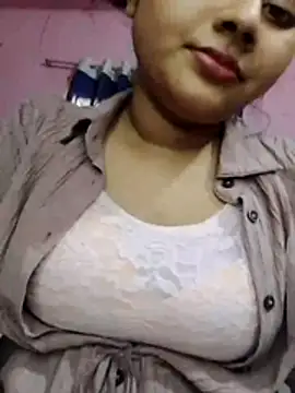 Snapshot of rasmiva chatting on 11/12/25, 10:37 rasmiva online show from 11/12/25, 10:37