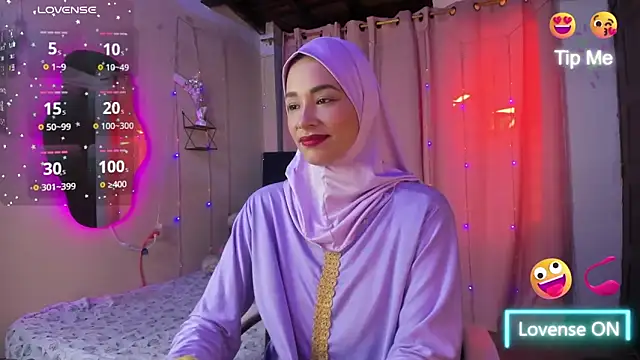 ShanaJamil online show from 12/16/25, 12:21