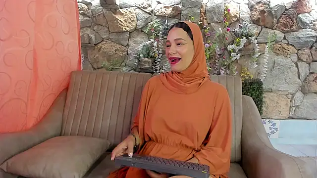 ShanaJamil online show from 06/25/26, 12:09