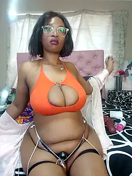 Snapshot of YummyChocTits chatting on 10/09/25, 09:51 YummyChocTits online show from 10/09/25, 09:51