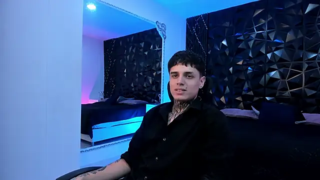 Declan-Fox online show from 10/22/25, 04:46