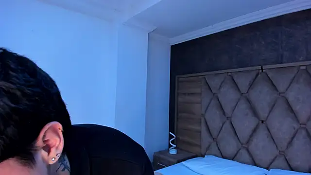 Declan-Fox online show from 02/04/26, 03:56