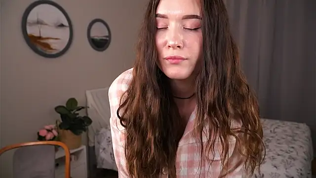 AlinaOrf online show from 09/17/25, 04:08