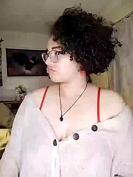 Julie wallace online show from 10/05/25, 09:34