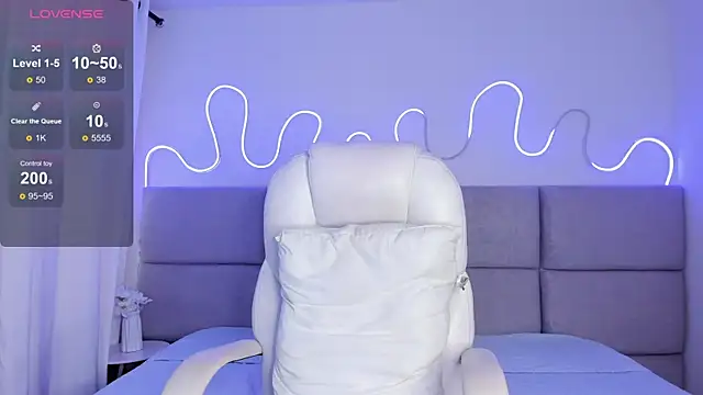 Anntonellaa online show from 10/22/25, 12:27