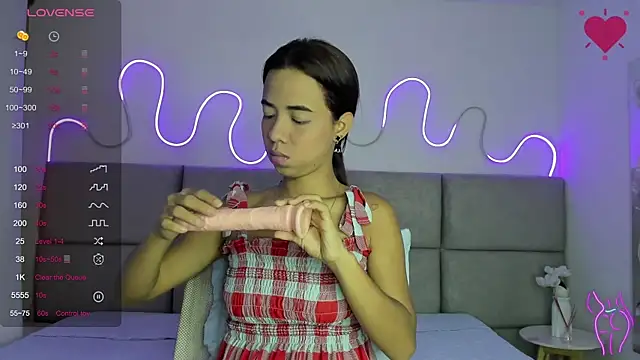 Anntonellaa online show from 11/06/25, 12:17