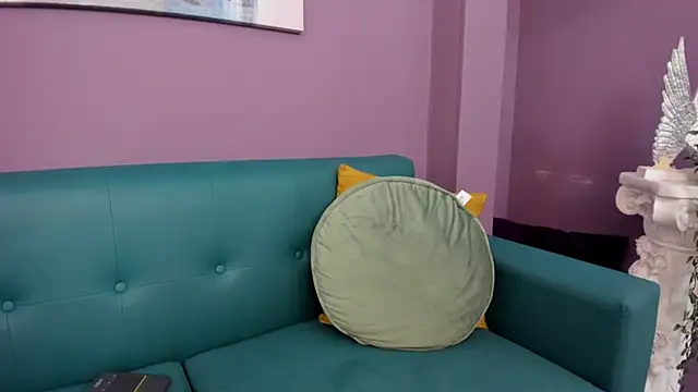 Snapshot of Lilithmuller_ chatting on 11/21/25, 08:40 Lilithmuller online show from 11/21/25, 08:40