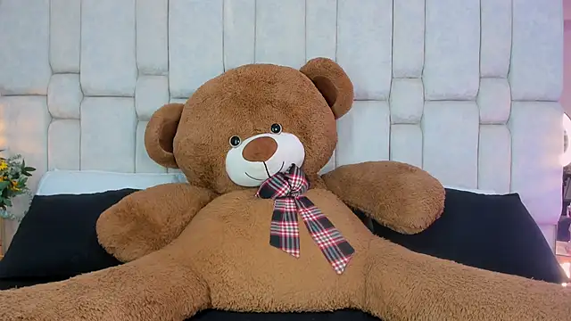  GigiDoll  online show from 10/07/25, 12:02