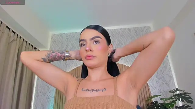 Sophiie Belle online show from 09/17/25, 01:24