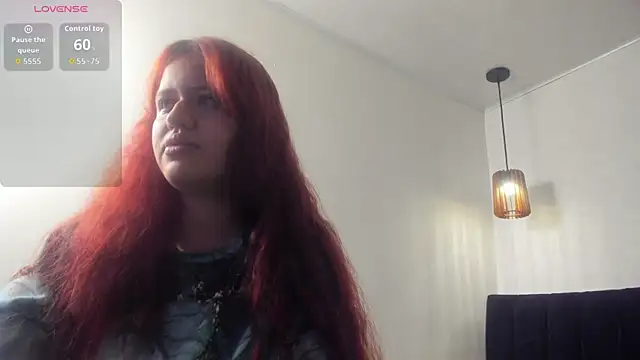 Snapshot of _ruby_red chatting on 10/08/25, 04:10 ruby red online show from 10/08/25, 04:10