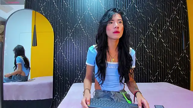 Snapshot of Miss_Ariaa chatting on 10/07/25, 11:40 Miss Ariaa online show from 10/07/25, 11:40