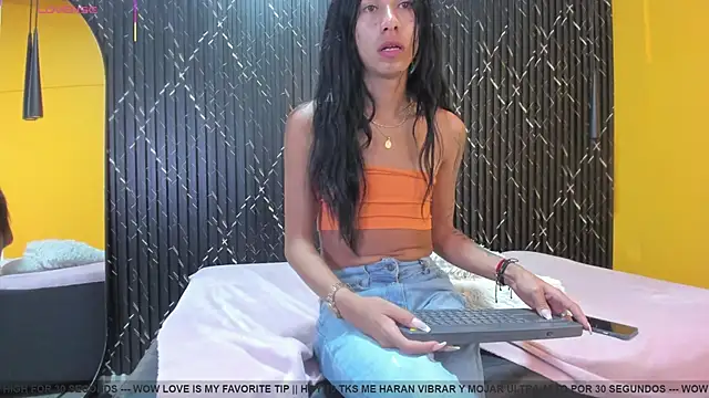 Snapshot of Miss_Ariaa chatting on 10/27/25, 11:47 Miss Ariaa online show from 10/27/25, 11:47