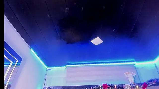 abbiecollins js online show from 12/23/25, 04:10