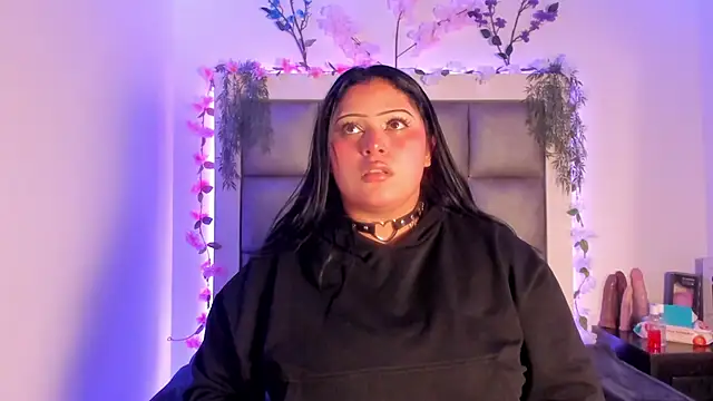 abbiecollins js online show from 02/05/26, 04:17