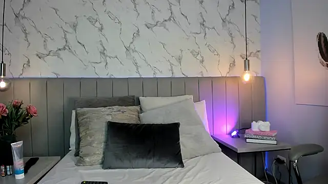 Amber Santana online show from 10/27/25, 08:46