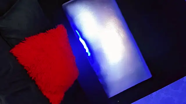 daniela dolls online show from 12/16/25, 01:16