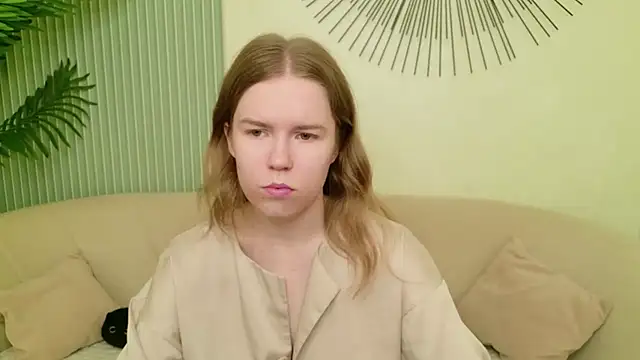 Snapshot of Alida_Brice chatting on 06/13/26, 05:38 Alida Brice online show from 06/13/26, 05:38