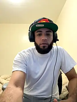 LeoPR00 online show from 10/28/25, 02:31