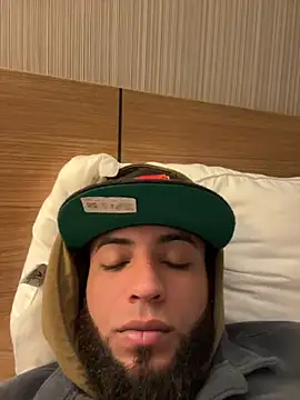 LeoPR00 online show from 11/01/25, 01:18