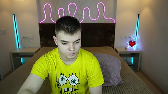 Vikki George online show from 11/28/25, 01:08