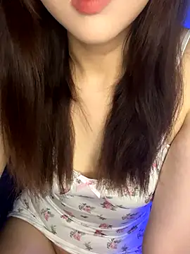 Snapshot of LenaZii chatting on 09/23/25, 06:49 LenaZii online show from 09/23/25, 06:49