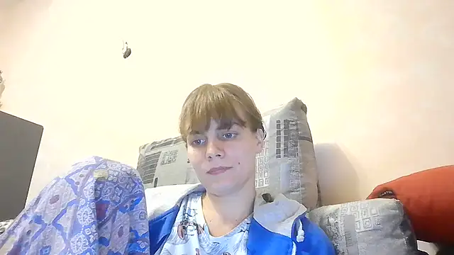 Snapshot of Loriven chatting on 10/01/25, 07:20 Loriven online show from 10/01/25, 07:20