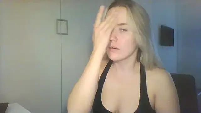 Snapshot of Frosian chatting on 10/04/25, 10:02 Frosian online show from 10/04/25, 10:02