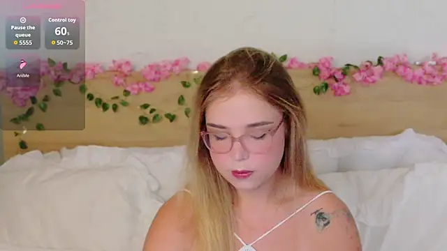 Lilith Bonheur online show from 12/16/25, 10:04