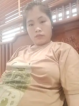 Luyen004 online show from 10/14/25, 12:22