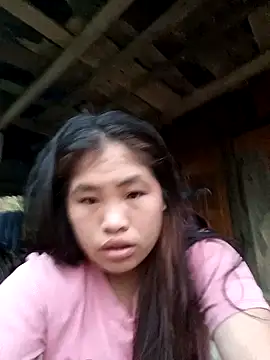 Snapshot of Luyen004 chatting on 03/25/26, 11:11 Luyen004 online show from 03/25/26, 11:11