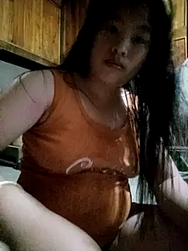 Snapshot of Luyen004 chatting on 03/28/26, 12:27 Luyen004 online show from 03/28/26, 12:27