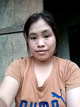 Snapshot of Luyen004 chatting on 04/06/26, 10:49 Luyen004 online show from 04/06/26, 10:49