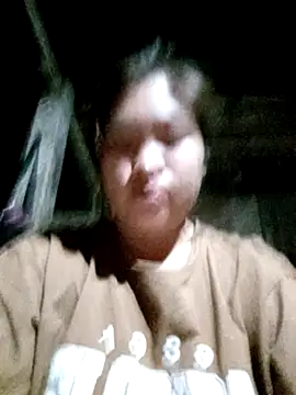 Snapshot of Luyen004 chatting on 04/12/26, 09:42 Luyen004 online show from 04/12/26, 09:42