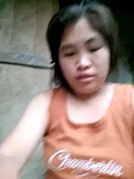 Snapshot of Luyen004 chatting on 04/13/26, 10:48 Luyen004 online show from 04/13/26, 10:48