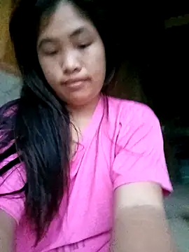 Snapshot of Luyen004 chatting on 04/15/26, 10:54 Luyen004 online show from 04/15/26, 10:54