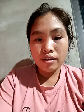 Snapshot of Luyen004 chatting on 04/17/26, 11:57 Luyen004 online show from 04/17/26, 11:57