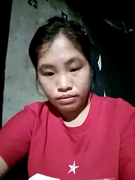 Snapshot of Luyen004 chatting on 04/18/26, 09:37 Luyen004 online show from 04/18/26, 09:37