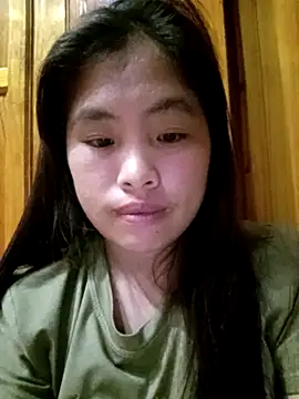 Snapshot of Luyen004 chatting on 04/25/26, 01:41 Luyen004 online show from 04/25/26, 01:41