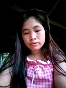 Snapshot of Luyen004 chatting on 04/27/26, 10:30 Luyen004 online show from 04/27/26, 10:30