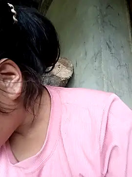 Snapshot of Luyen004 chatting on 05/03/26, 12:05 Luyen004 online show from 05/03/26, 12:05